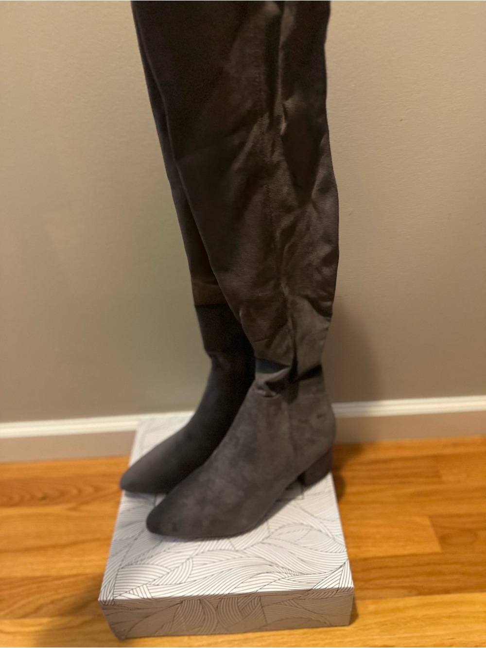 Woman Gray Suede over the knee boot - Classic Block Heel